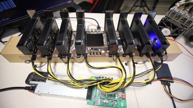 Testing 8x GPU Riserless 400mhs 750 Watts Ethereum Mining Rig...